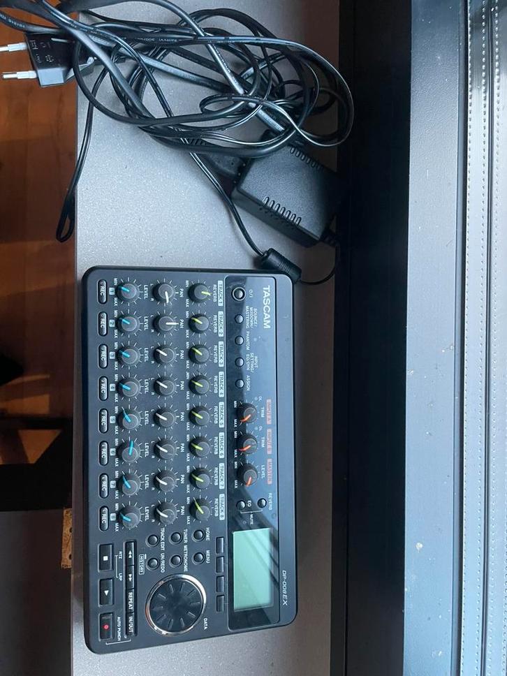 Tascam DP-008EX Digital Portastudio., Muziek en Instrumenten, Mengpanelen, Zo goed als nieuw, 5 tot 10 kanalen, Microfooningang