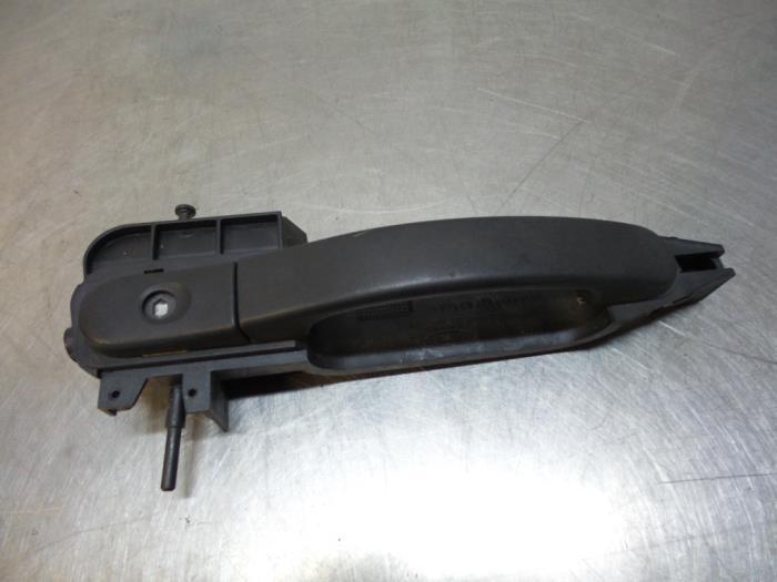 Portiergreep 2Deurs rechts van een Ford Fiesta (Fiesta 05-), Auto-onderdelen, Carrosserie, Ford, Gebruikt, 3 maanden garantie