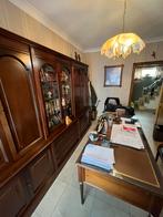 Bureau de caractère, Enlèvement