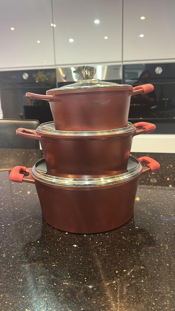 ⸻   Te koop: Complete pannenset (zo goed als nieuw), Maison & Meubles, Cuisine | Casseroles & Poêles, Comme neuf, Ensemble de casseroles