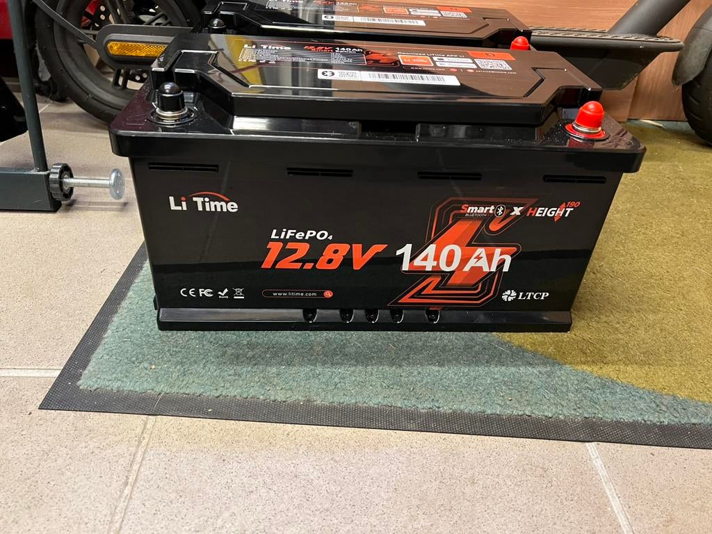 2x 140Ah Lithium (lifepo) batterijen, Ophalen, Zo goed als nieuw