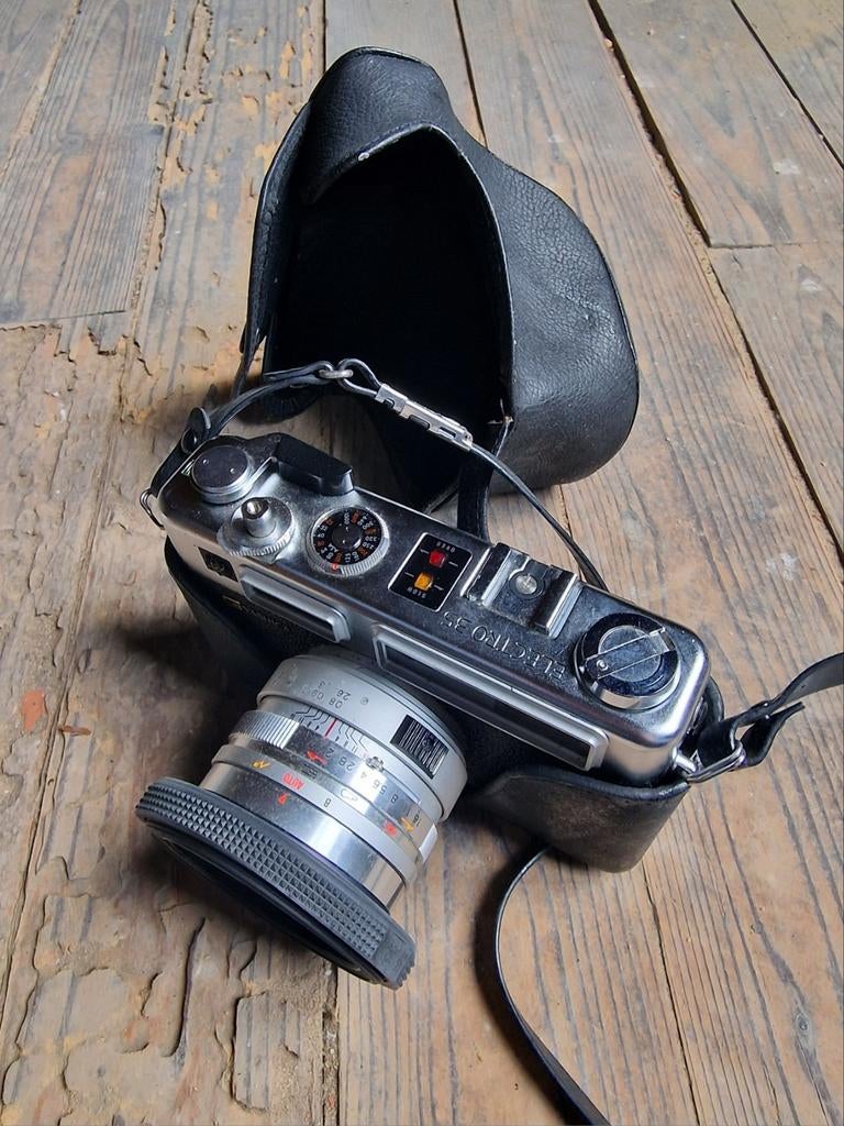 Appareil photo Yashica année 70., Enlèvement