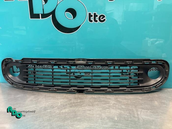 Bumper Rooster van een Renault Twingo (Twingo 14-), Auto-onderdelen, Carrosserie, Bumper, Renault, Gebruikt, 3 maanden garantie