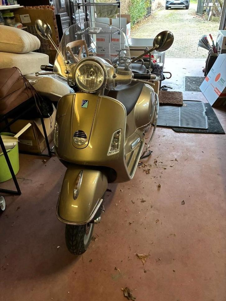 Vespa Piaggio GTS300, Vélos & Vélomoteurs, Scooters | Vespa, Comme neuf, Autres modèles, Essence, Enlèvement