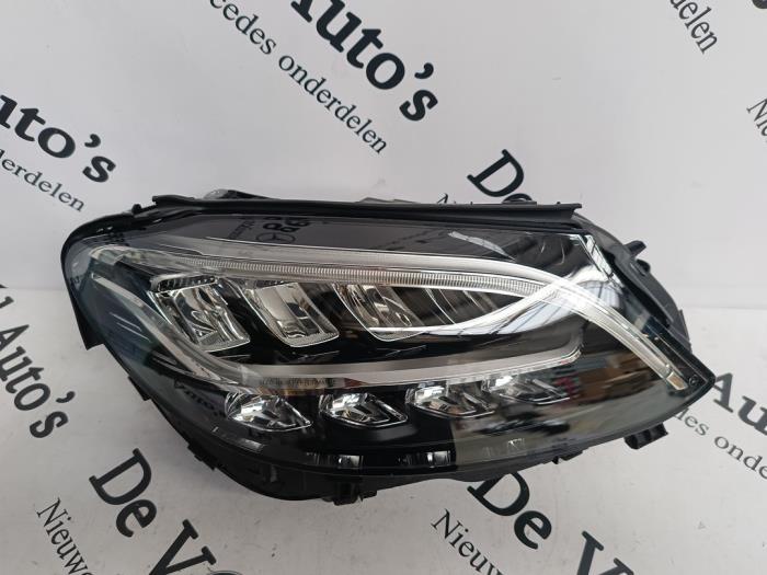 Phare droit d'un Mercedes C-Klasse, Autos : Pièces & Accessoires, Éclairage, Mercedes-Benz, Utilisé, Enlèvement ou Envoi