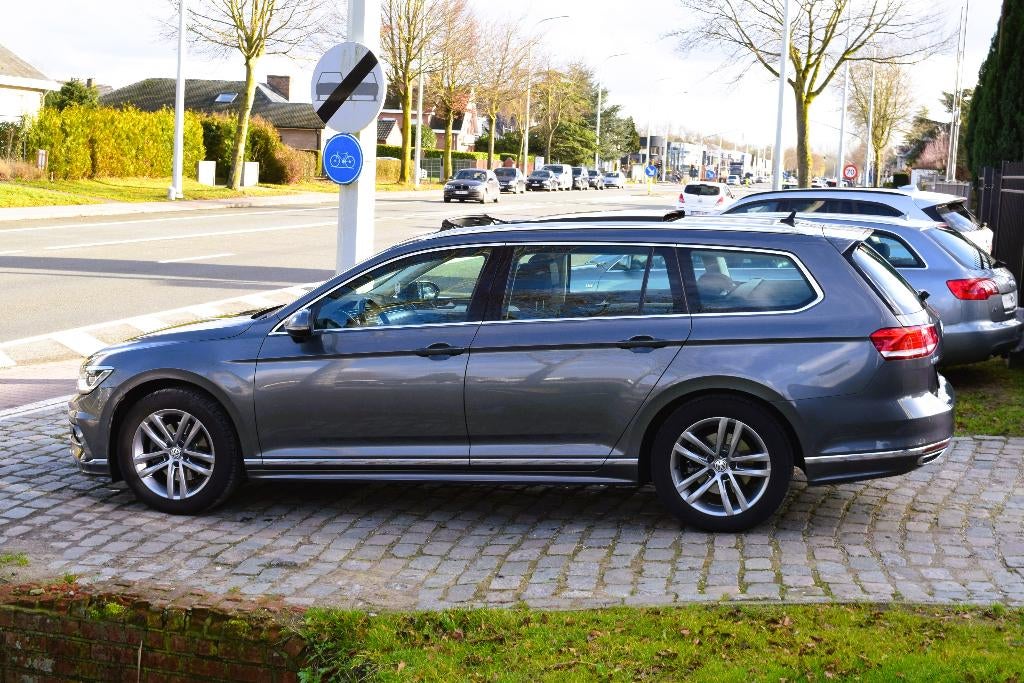 Vw Passat 1.4TSi/R-LINE/VIRTUAL/PANO/LED/GARANTIE, Auto's, Volkswagen, Voorwielaandrijving, Stof, 4 cilinders, 124 g/km
