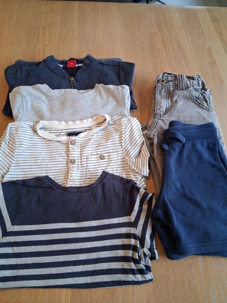 Stoere jongenskleertjes mt 110, Enfants & Bébés, Vêtements enfant | Taille 110, Enlèvement