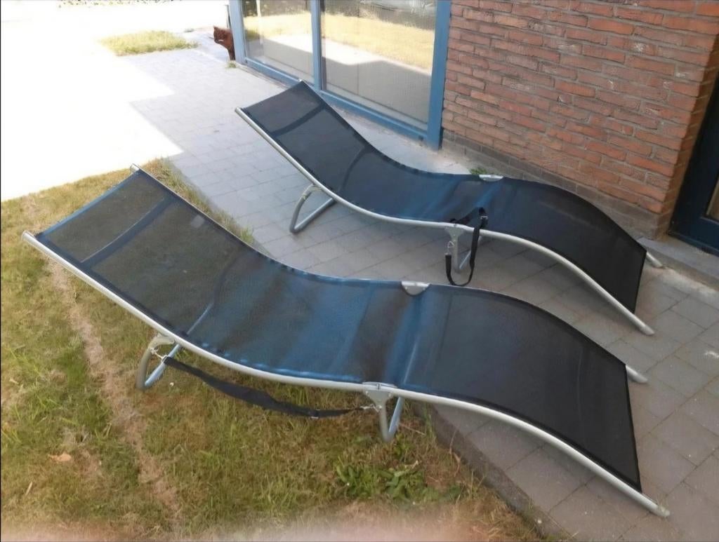 Twee ligstoelen tuin, Ophalen, Aluminium