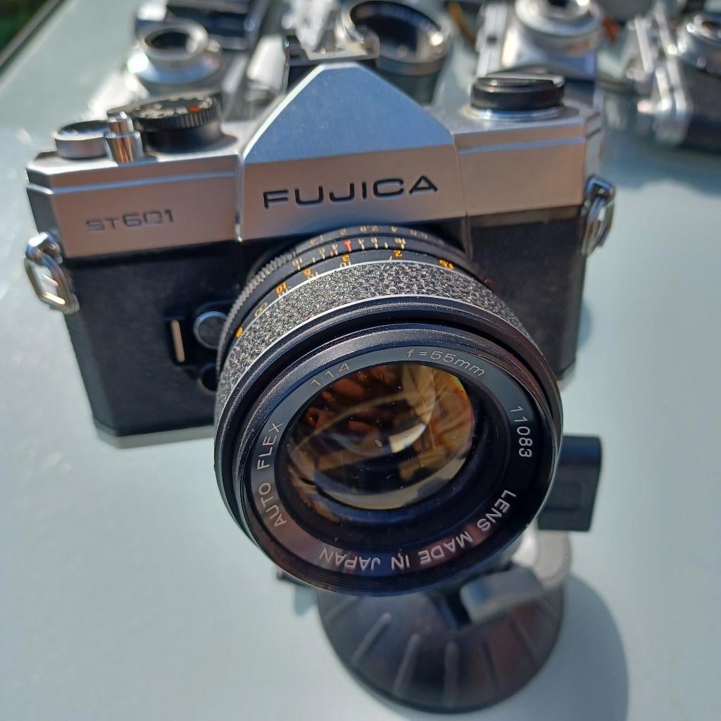 Revue et guide du Praktica MTL5B & Pentacon 50mm f/1.8 – Dutch|Thrift