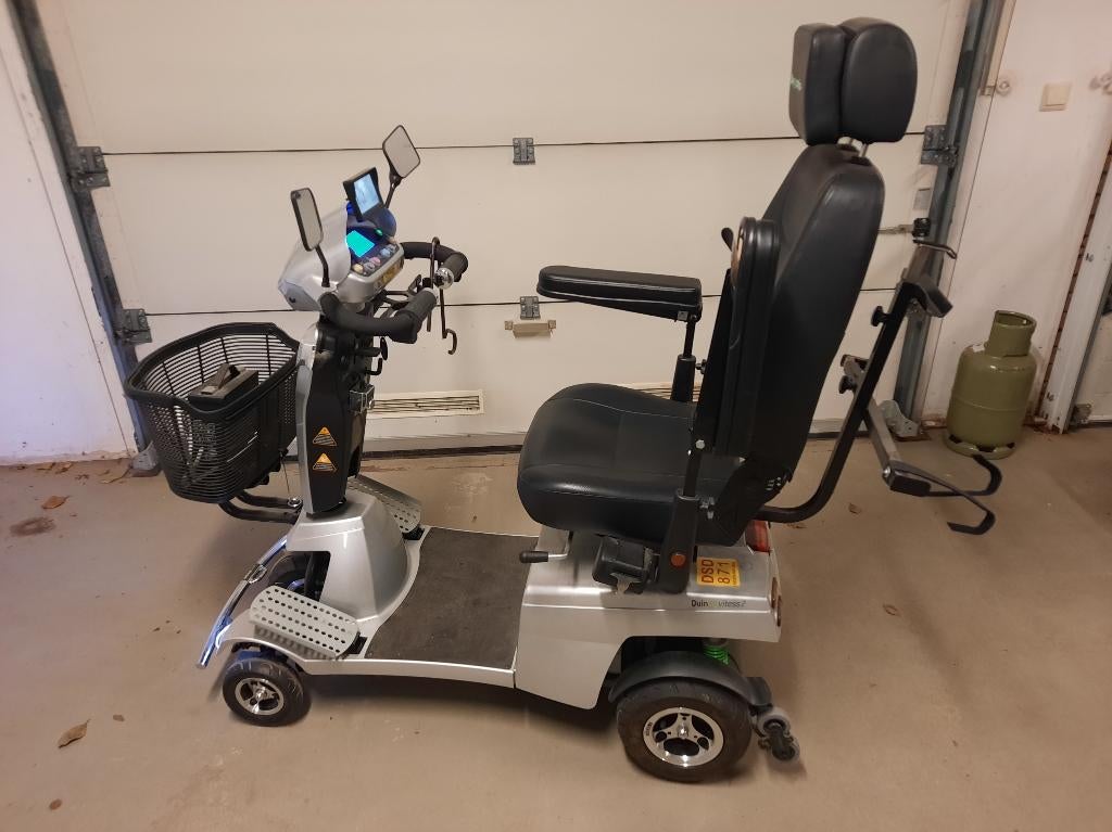 Trottinette Quingo Vitesse 2 avec caméra 1/3 du nouveau prix, 36 à 45 km, Comme neuf, Enlèvement, 11 à 15 km/h