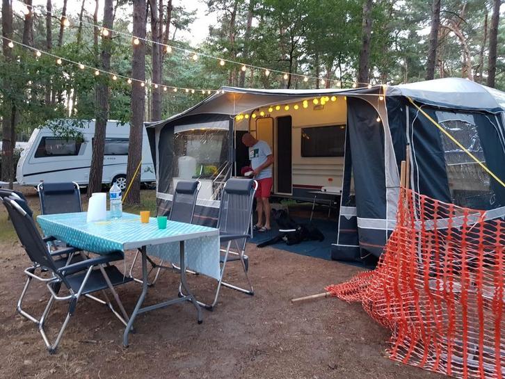 Caravan hobby met mover te koop, Caravans en Kamperen, Caravans, Particulier, Hobby, Stapelbed, Mover, Ophalen