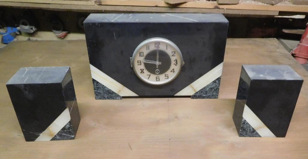 horloge art déco, Enlèvement