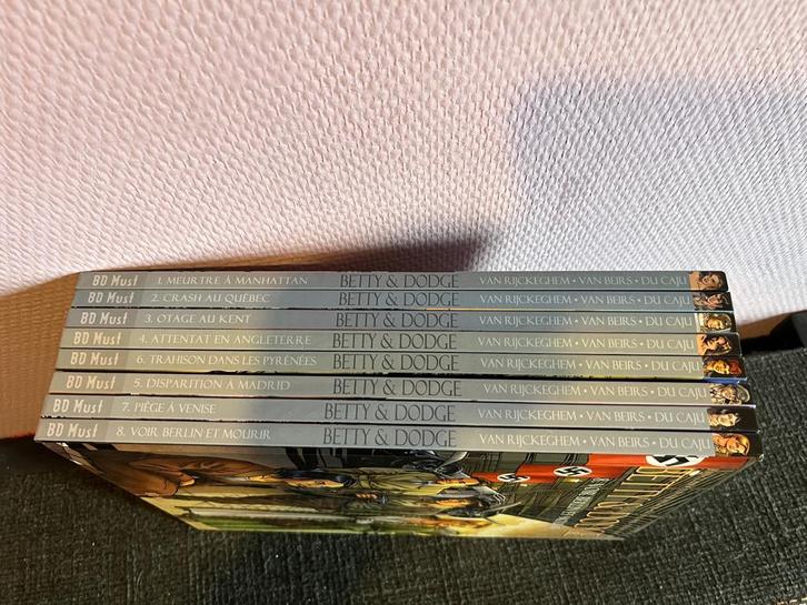 8x Betty Dodge  + dédicace Betty + 4x artbook-1000 ex., Boeken, Stripverhalen, Zo goed als nieuw, Complete serie of reeks, Ophalen of Verzenden
