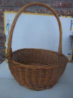 Pasen: Grote gevlochten ronde rieten mand met handvat., Ophalen of Verzenden