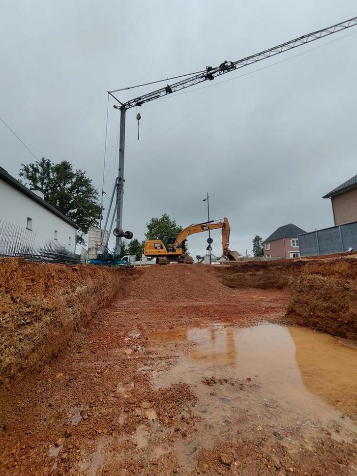 Bouwkraan arcoment A28city. 28m giek, Articles professionnels, Machines & Construction | Grues & Excavatrices, Enlèvement