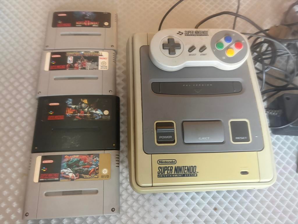 Jeux SNES + 4 — complets et fonctionnels, Consoles de jeu & Jeux vidéo, Consoles de jeu | Nintendo Super NES, Enlèvement, Utilisé