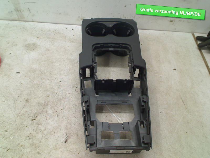 MIDDENCONSOLE Audi A3 Sportback (8VA / 8VF) (8V0864261C), Auto-onderdelen, Interieur en Bekleding, Gebruikt, Dhr. R. de Gouw, Audi