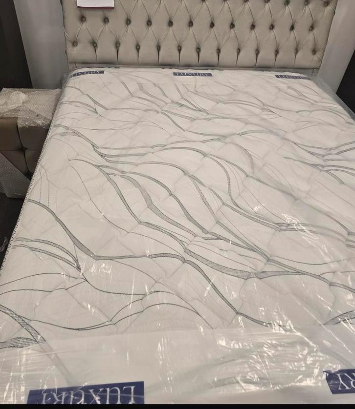 lit neuf 160x200 cm avec matelas et espace de rangement, Maison & Meubles, Chambre à coucher | Matelas & Sommiers, Comme neuf