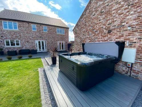 Jacuzzi 5 personen met warmtepomp 👉 prijs alles inbegrepen, Tuin en Terras, Terrasverwarmers, Nieuw, Ophalen
