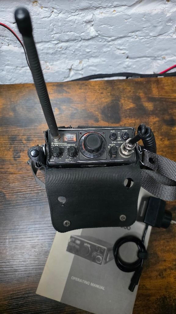 Vintage Kenwood TR-2300 VHF portabel, Enlèvement ou Envoi, Utilisé, Émetteur et Récepteur