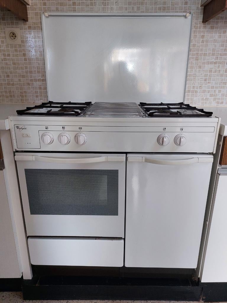 gasvuur met oven Whirpool/gasfornuis., Ophalen, Gas