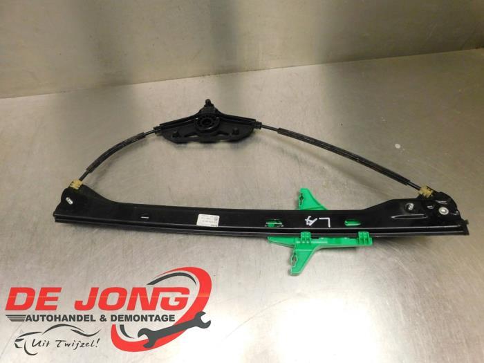 Mécanique vitre 4portes arrière gauche d'un Volkswagen Gol, Volkswagen, -, 3 mois de garantie, Utilisé