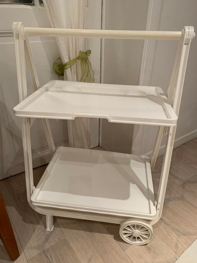 Desserte Simo, Enlèvement, Blanc