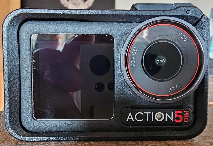 DJI Osmo Action 5 Pro Garantie jusqu'en juin 2027, Motos, Accessoires | Valises & Sacs, Comme neuf, Enlèvement