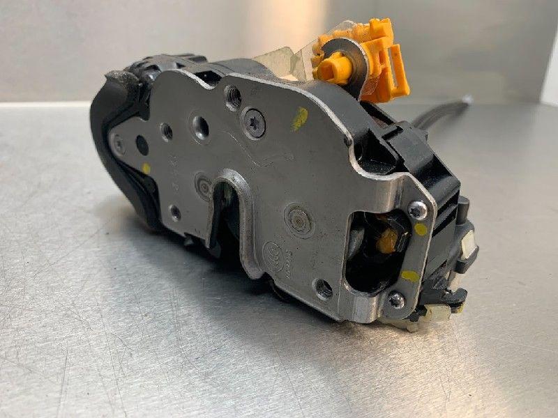 PORTIERSTANGEN RECHTS VOOR Daewoo / Chevrolet Aveo, Gebruikt, Daewoo