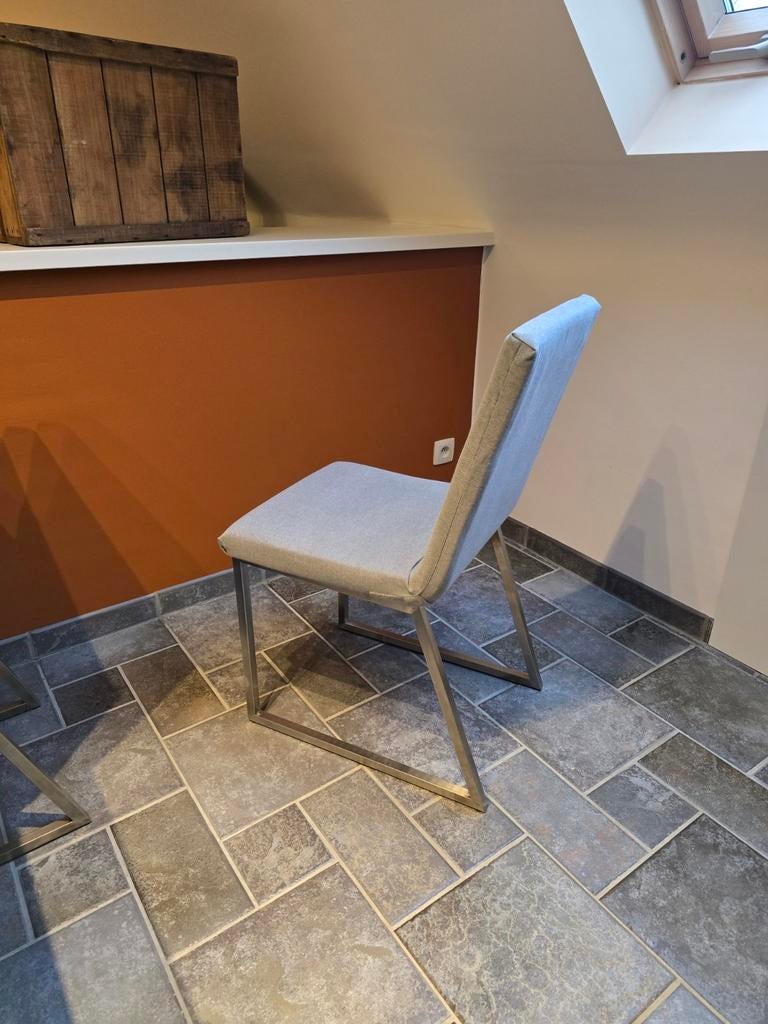 4 stoelen met rvs onderstel in zgs, Ophalen, Grijs