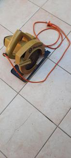 Te koop Handcirkelzaag Black + Decker met 2 widia zaagbladen, Doe-het-zelf en Bouw, Gereedschap | Zaagmachines, Gebruikt, Cirkelzaag