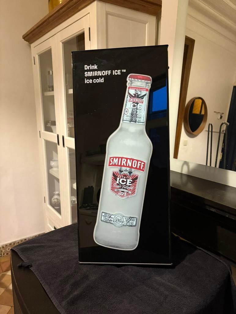 Smirnoff publicitaire avec éclairage H60 L 26, Collections, Enlèvement, Comme neuf