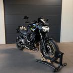 Kawawaki Z650 A2/Seulement 1870km/ 2024/Garantie dealer 2028, Entreprise, Contrôle de traction, 2 cylindres, Permis Moto A2 minimum