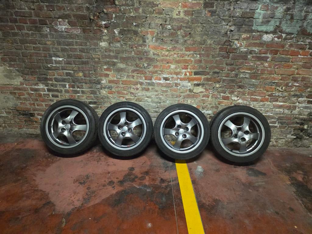 Jantes OZ.
4 x100, Autos : Pièces & Accessoires, Pneu(s)