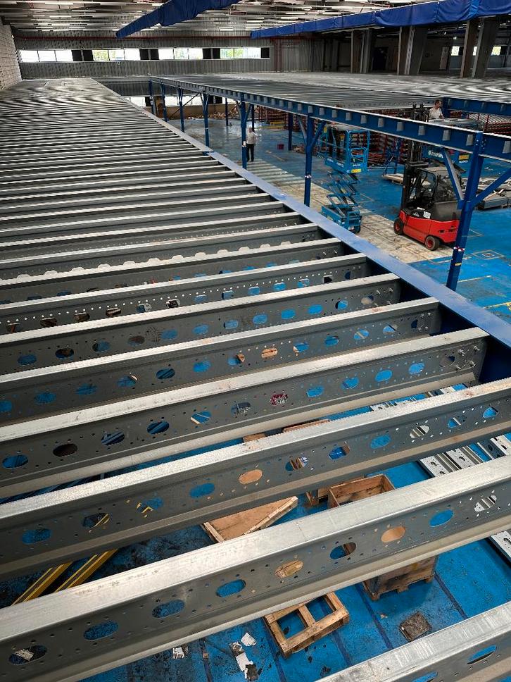 Unieke robuuste entresolvloer 17,340 x 7,519 meter, CD & DVD, DVD | Action, Utilisé, Comédie d'action, Tous les âges, Enlèvement ou Envoi