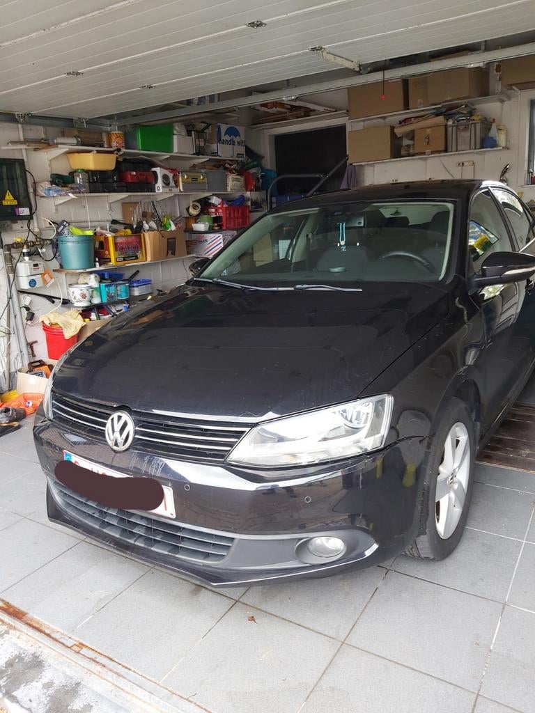Vw jetta 1.6 tdi zo mee nemen export ! Goed lezen, Autos, Volkswagen, Euro 5, 4 portes, Noir, Particulier
