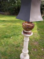 Mooie marmer zuil met chinese lamp, Enlèvement