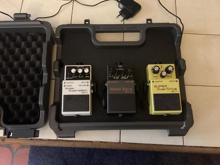 Pédales d’effet Boss, Musique & Instruments, Effets, Comme neuf, Distortion, Overdrive ou Fuzz, Autres types, Multi-effet, Enlèvement ou Envoi