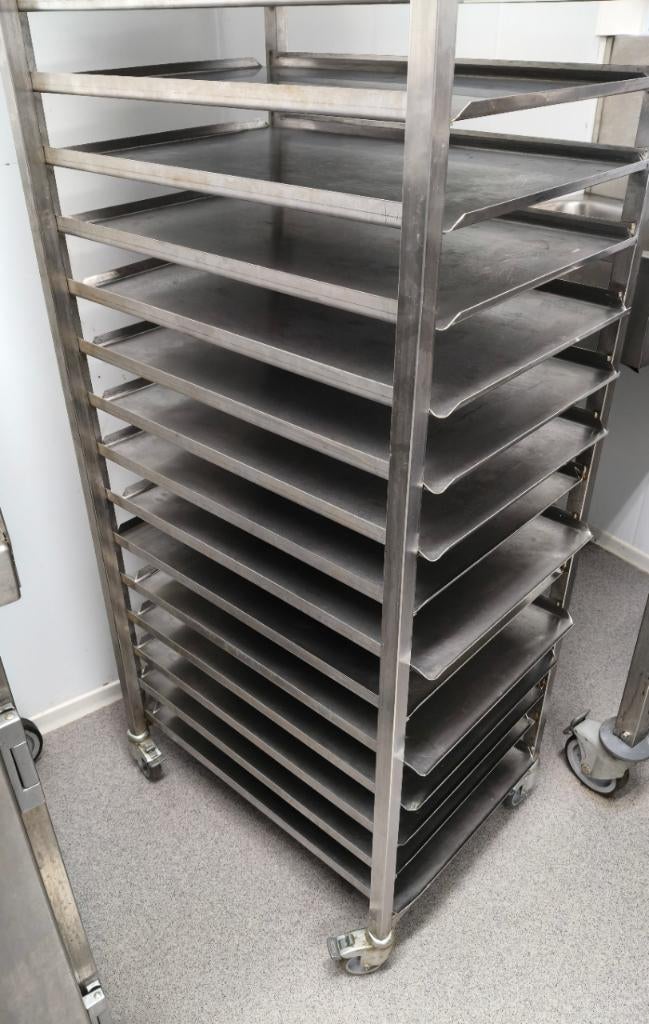 chariot en acier inoxydable avec 20 plaques en acier inox, Enlèvement