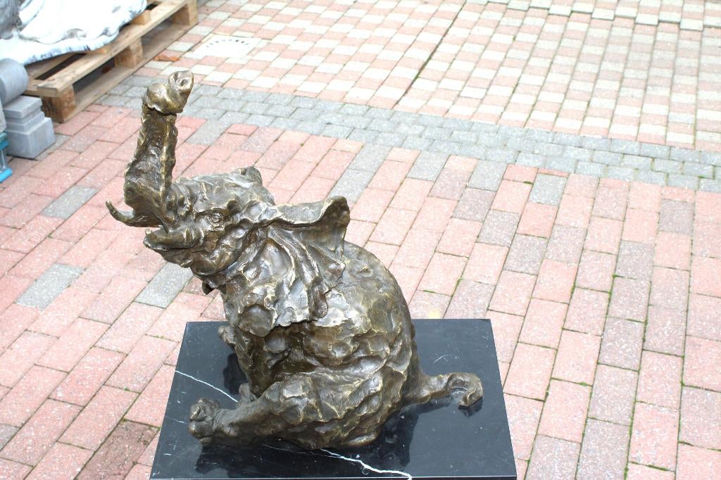 éléphant XXL assis en bronze signé , BUGATTI ., Antiquités & Art, Antiquités | Bronze & Cuivre, Bronze, Enlèvement