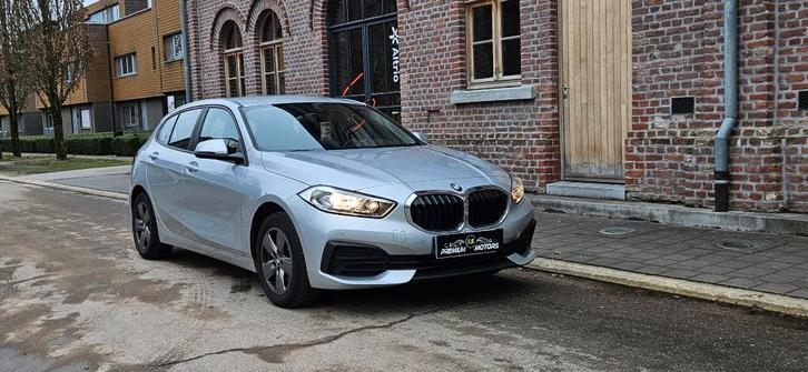 BMW 118i BUSINESS LINE/NAVI/CARPLAY/LINE ASSIST/**48500KM, Auto's, BMW, Bedrijf, 1 Reeks, Adaptieve lichten, Airconditioning, Alarm
