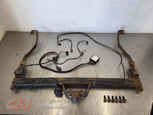 Trekhaak van een Renault Trafic, Auto-onderdelen, Ophanging en Onderstel, Renault, Gebruikt, 3 maanden garantie, Ophalen of Verzenden
