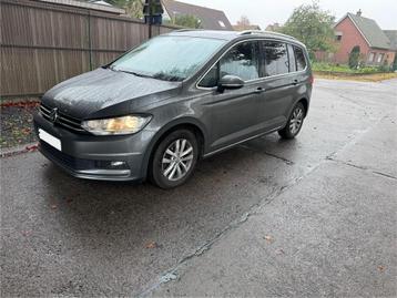 VW Touran - 1.6TDI - 129 000 km - 7 places - 2019 - propre disponible aux enchères