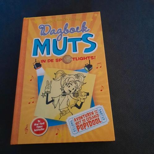 Rachel Renée Russell - In de spotlights!, Boeken, Kinderboeken | Jeugd | 10 tot 12 jaar, Zo goed als nieuw, Ophalen of Verzenden