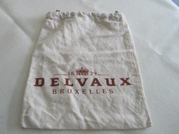 DELVAUX Linnen hoes met logo beschikbaar voor biedingen