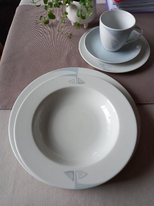 eet- en koffieservies 8 pers, Antiek en Kunst, Antiek | Porselein, Ophalen