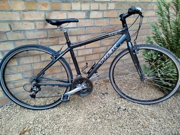 Trek fx fitness bike met 28 inch wielen moet dringend weg  beschikbaar voor biedingen