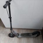 Een plooibare step met zij stand, Fietsen en Brommers, Ophalen, Gebruikt