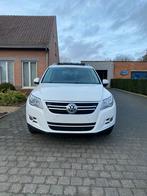 VW Tiguan 2.0Tdi 140pk Pano/Navi 2011 euro 5, Autos, Volkswagen, 5 places, Carnet d'entretien, Cuir, Achat