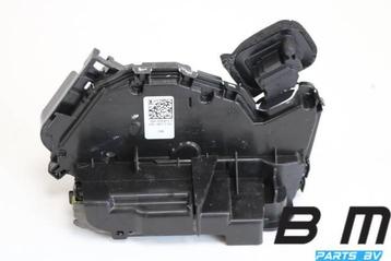 Portierslot links achter VW Golf Sportsvan 5NA839015C beschikbaar voor biedingen